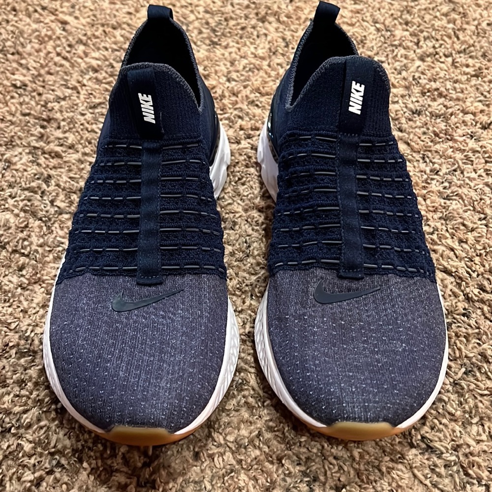 Nike Phantom React tennis shoes, Men's 11